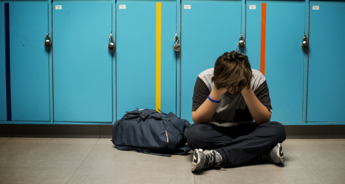 Aulaplaneta's tweet photo. El #acoso escolar es un problema que afecta a muchos alumnos y alumnas, y por eso os compartimos siete #películas y series que invitan a #reflexionar sobre el tema ➡️ https://t.co/9OfFkUlvFz https://t.co/jz1Hoxkuz8