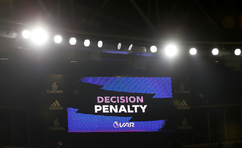 MirrorFootball's tweet photo. New plans to improve VAR emerge as football chiefs look to sort current chaos https://t.co/p6XdKUvqid https://t.co/kzB7Ef9OuS