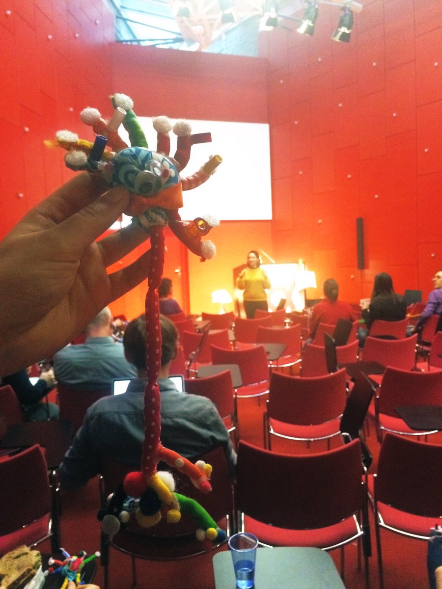 aemleenders's tweet photo. Pluche neurons in the #Redroom @DondersInst #happymonday #freshnewweek https://t.co/2LvAjZAJYF