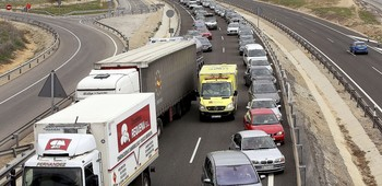 sabaegi's tweet photo. Condenan a un hombre por conducción temeraria.
El procesado colisionó contra una furgoneta y su conductor falleció como consecuencia del choque.
A vueltas con los accidentes @general_trafico mucho cuidado en las carreteras en las fechas que se aproximan. https://t.co/dbwAio5zy6