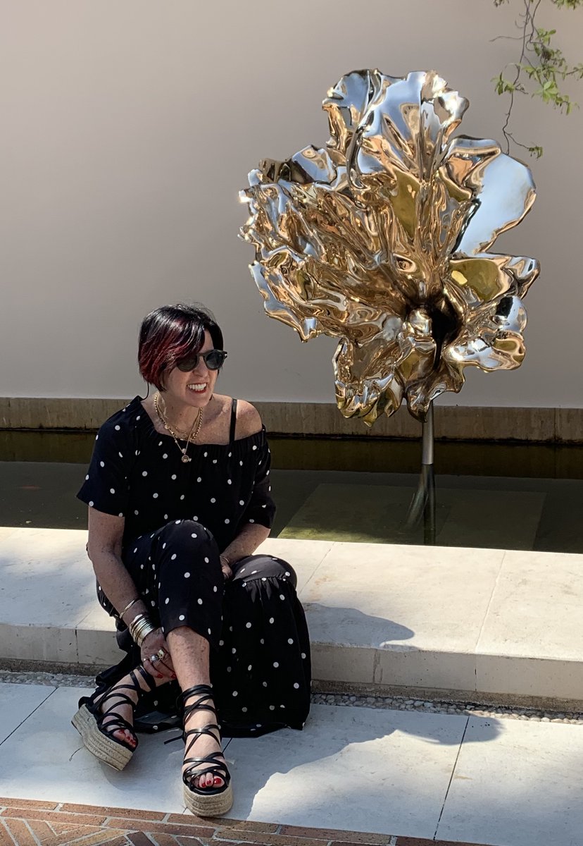 JillBerelowitz's tweet photo. These sculptural pieces cast in polished #bronze are inspired by #GunneraLeaves, world's largest perennial leaf of an ancient plant. Organic, lyrical shapes contrast with the highly reflective surface creating an illuminating, reflective effect.
Cast @ #MorrisSingerFoundry 🔥 https://t.co/Yyrx2N1ZxZ
