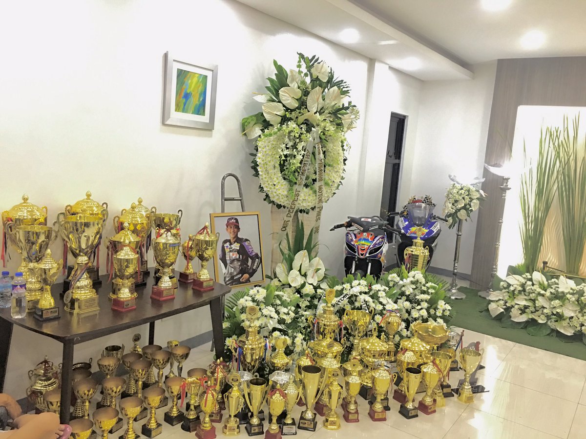 ufwloui's tweet photo. napakahusay mo kuys🏁 babantayan lang kita promise ;( iloveyousomuch♥️☝🏻 https://t.co/4FuDBST5pn