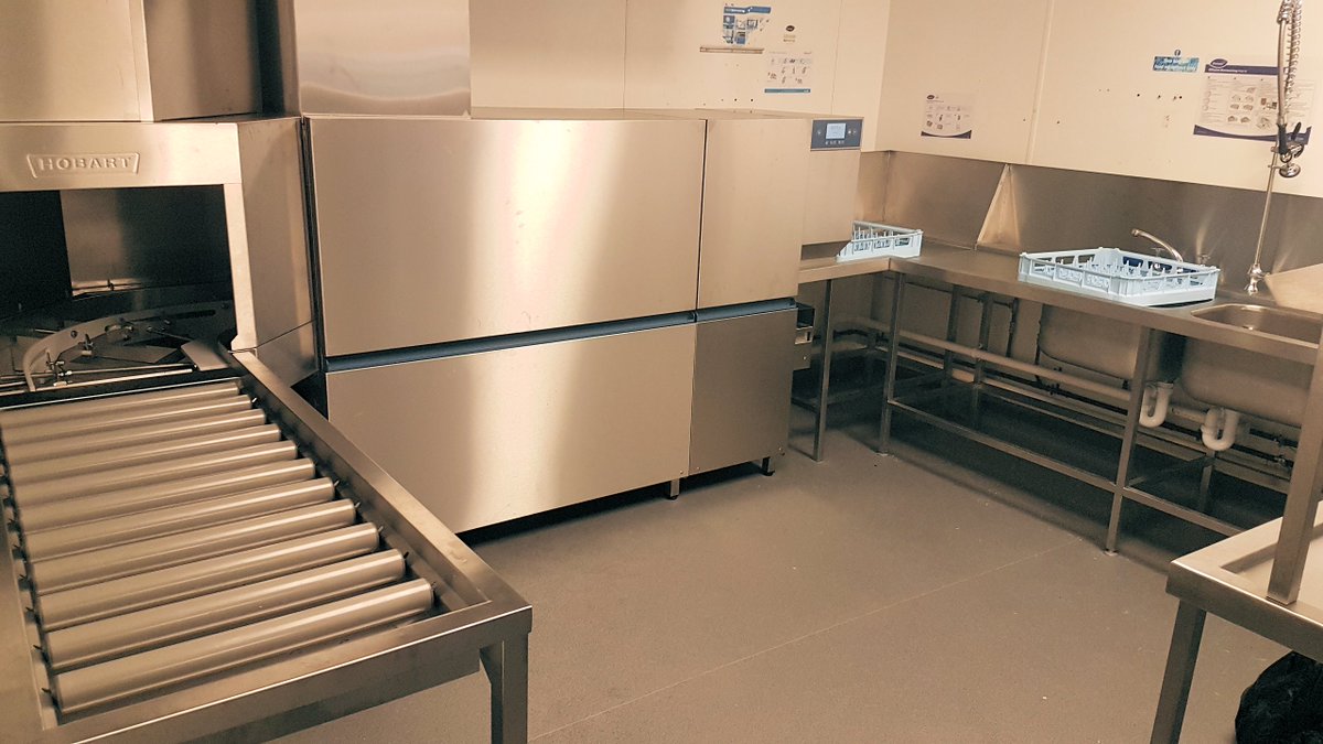 As the home of Swansea City AFC, Osprey's Rugby, and a popular Christmas party venue, Swansea's Liberty Stadium needed a dishwasher that could keep up with the high demand. They chose a Hobart CN-E-A capable of powering through up to 150 racks per hour!#WorkSmartNothard
