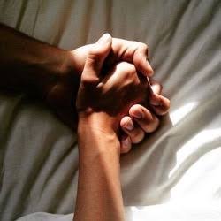 y0untits's tweet image. ㅡ Gyulyoun Au 🔞 ㅡ

Langit malam Seoul terlihat sangat indah, kotanya ramai, namun sayang, youn begitu kesepian.

Hangyul sibuk menemani para maknae-line nonton Frozen beberapa hari ini.

tapi,
malam ini gyul berjanji,
sampai matahari terbit esok hari,
ia milik youn seutuhnya.