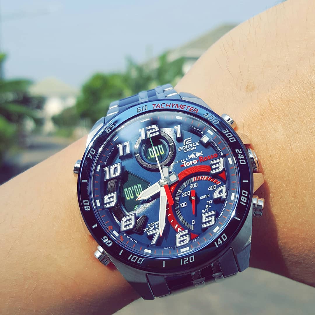 Edifice UK on Twitter: "The limited edition Scuderia Toro Rosso Edifice  models are designed to reflect the velocity and energy of motorsports, all  utilising the latest electronics technology. 🏎 📸 f1thailand ⌚️Scuderio