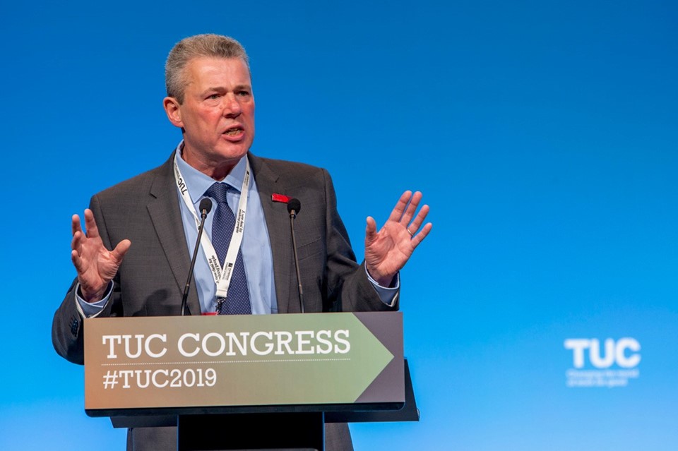 ReelectSerwotka's tweet photo. Today is the LAST DAY you can post your vote to re-elect Mark Serwotka as our general secretary. Check out the manifesto and keep PCS a campaigning and growing union. ✊✊✊https://t.co/mOrHN3Xcwt #PCS #reelectserwotka #Mark4GS https://t.co/sO9zTWtOzZ