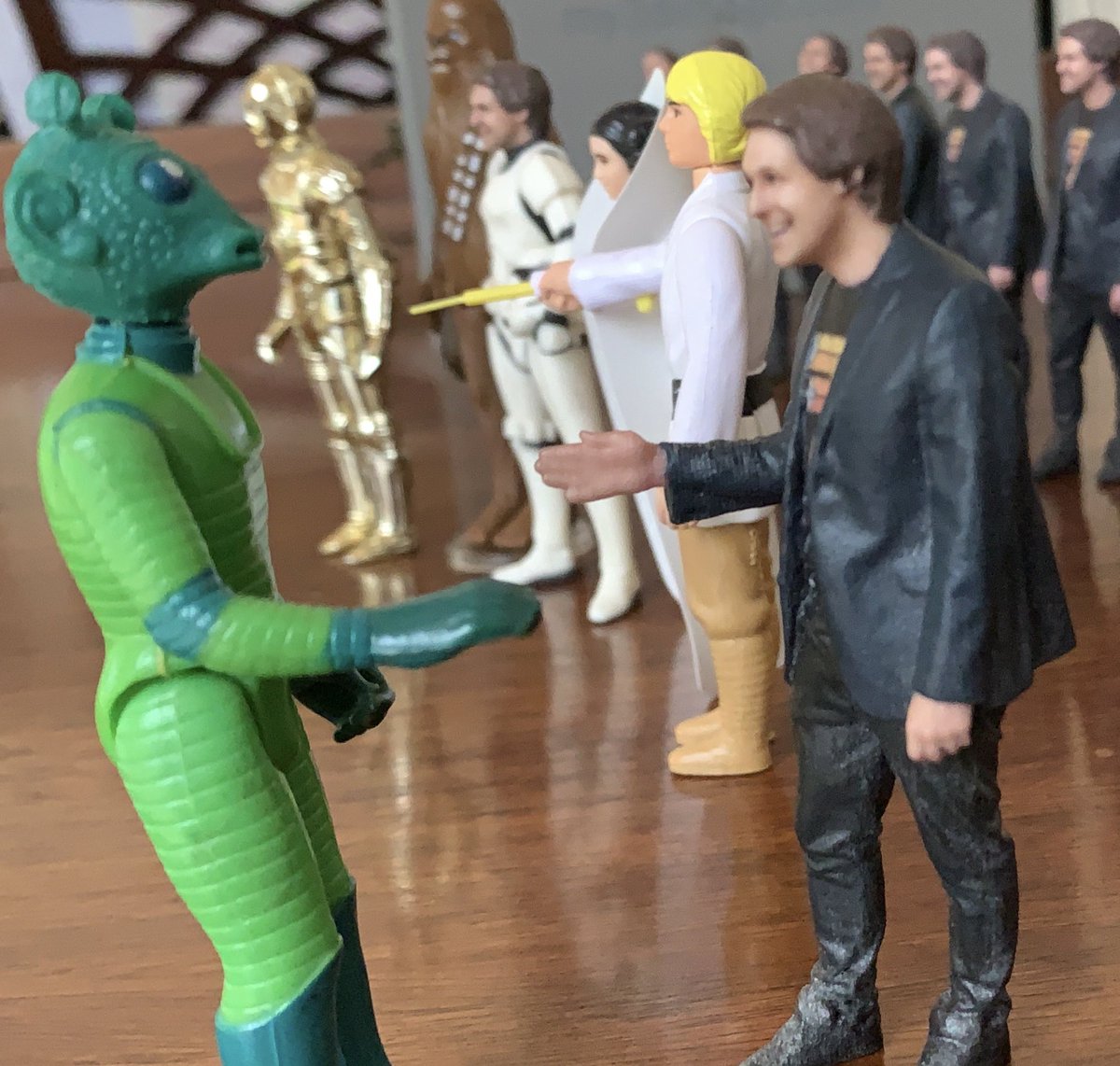 DavidWhiteleyTV's tweet photo. ‘Hey Greedo just a week to go until Toy Empire &amp; The Galaxy Britain Built - Extended Edition on ⁦@BBCFOUR⁩ 16th December. Can’t wait for Star Wars night? Then you can read this by my friend ⁦@JonMWelch⁩  https://t.co/YdNu6xgza6 enjoy!’ 
‘Maclunkey’ https://t.co/eLkonftosn
