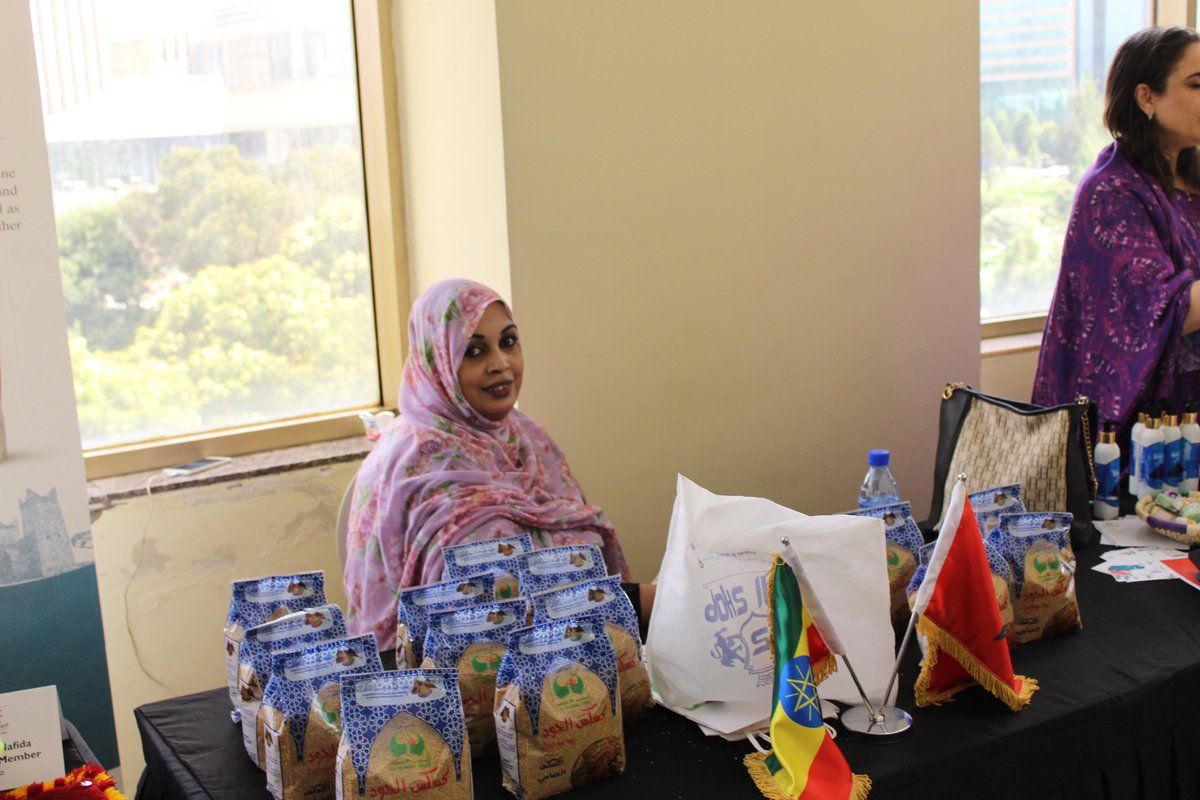 Phos_Foundation's tweet photo. Our fostered cooperatives rocked at #Ethiopia!
From 3rd to 5th december, 2 of our cooperatives “ACHRAKAT” and “ALJOUD” took part to the conference “African Women Taking the Lead" by @ocpgroup in #AddisAbbaba. A successful participation to be followed! #empowering https://t.co/cl6aL6LRO6