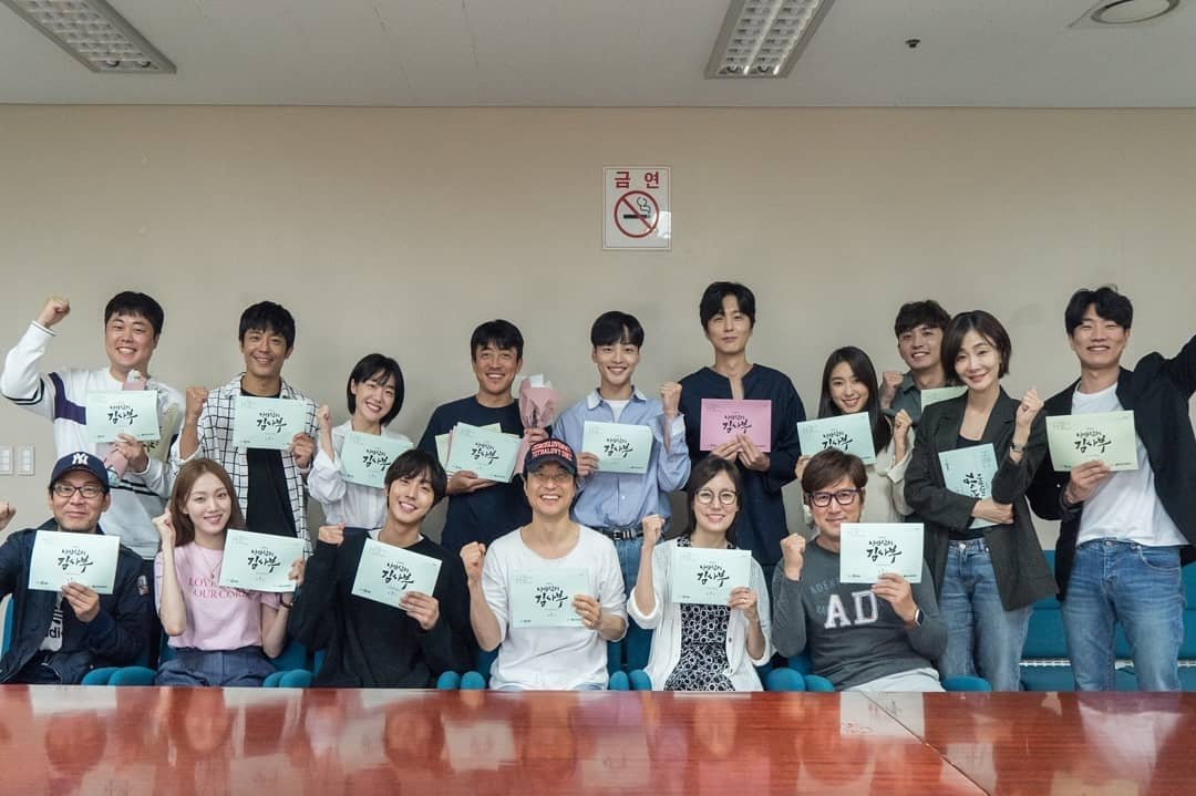 [2019.12.09] @starhausm insta:2020년 1월 6일, 낭만이 찾아옵니다 최강 팀워크! 열정 충만! 대본 리딩 현장 I Can't wait! https://www.instagram.com/p/B51cFEXF8jh/&nbsp;배우  #한석규  #안효섭  #이성경  #서우진 SBS  #낭만닥터김사부2 #RomanticDoctorTracherKim2 #romanticdoctorkim2 [사진=삼화네트웍스]