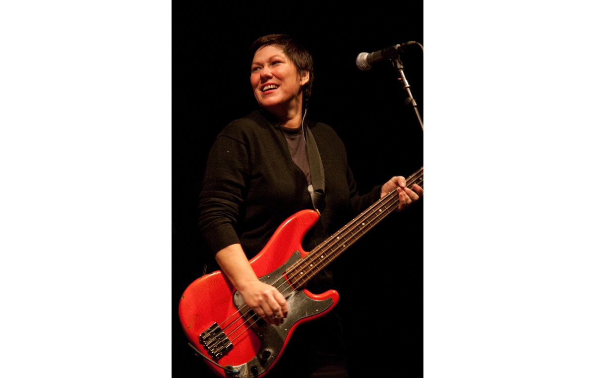 Bass Player We Celebrate The Career Of The Great Kim Deal How Many Of These Bass Parts Do You Know Without Knowing You Know Them T Co B6pjvrb6l7 T Co Ybq53agvab Twitter