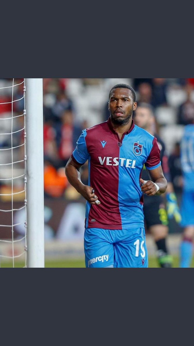 Away game = 3 points , 2 assists oh and 3 lighters 😂😂 
All jokes aside. Fans,  please don’t Throw things on the pitch. The players safety shouldn’t be in danger from the fans and vice verse. Rivalries in football are a big thing but it shouldn’t get to the level where you want