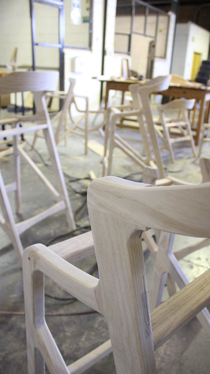khwebula's tweet photo. k1 bar chairs only@khwebula #furnituredesigner #manufacture #designerchairs #localzadesign #woodworker #joinery #interiordesign #architecture #design https://t.co/KXxiodKgiN