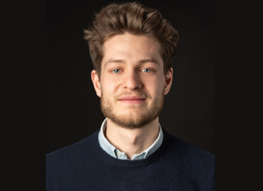 IESEG's tweet photo. Interview avec Quentin Bastide, diplômé #IESEG et cofondateur de #Plusse, une agence de « gestion locative innovante » qui a l’objectif de rendre « l’expérience de location meilleure pour tous »🏙️ https://t.co/EkLSwtRJnU #IESEGExperience #Entrepreneurship #startup #PropTech https://t.co/2Mn52ipHiI