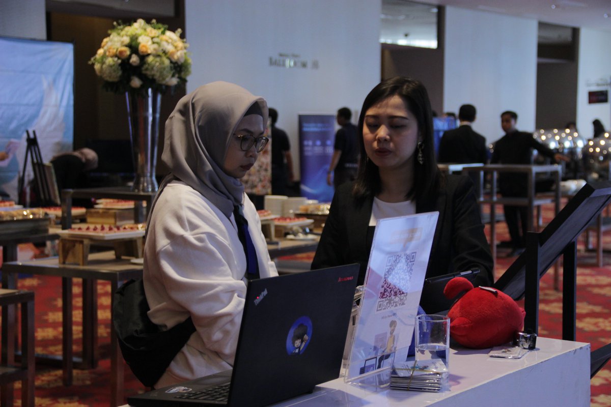 agatelevelup's tweet photo. "Rediscovering Growth: Finding the Momentum"

We're happy to be part of MARKPLUS, INC. the event named "Markplus Conference 2020" held at The Ritz Charlton, Pacific Place, Jakarta. 

#agatelevelup #agate #gameyourwork #markplusconference #eventb2b #gamification #exhibition https://t.co/mskS53dYVY