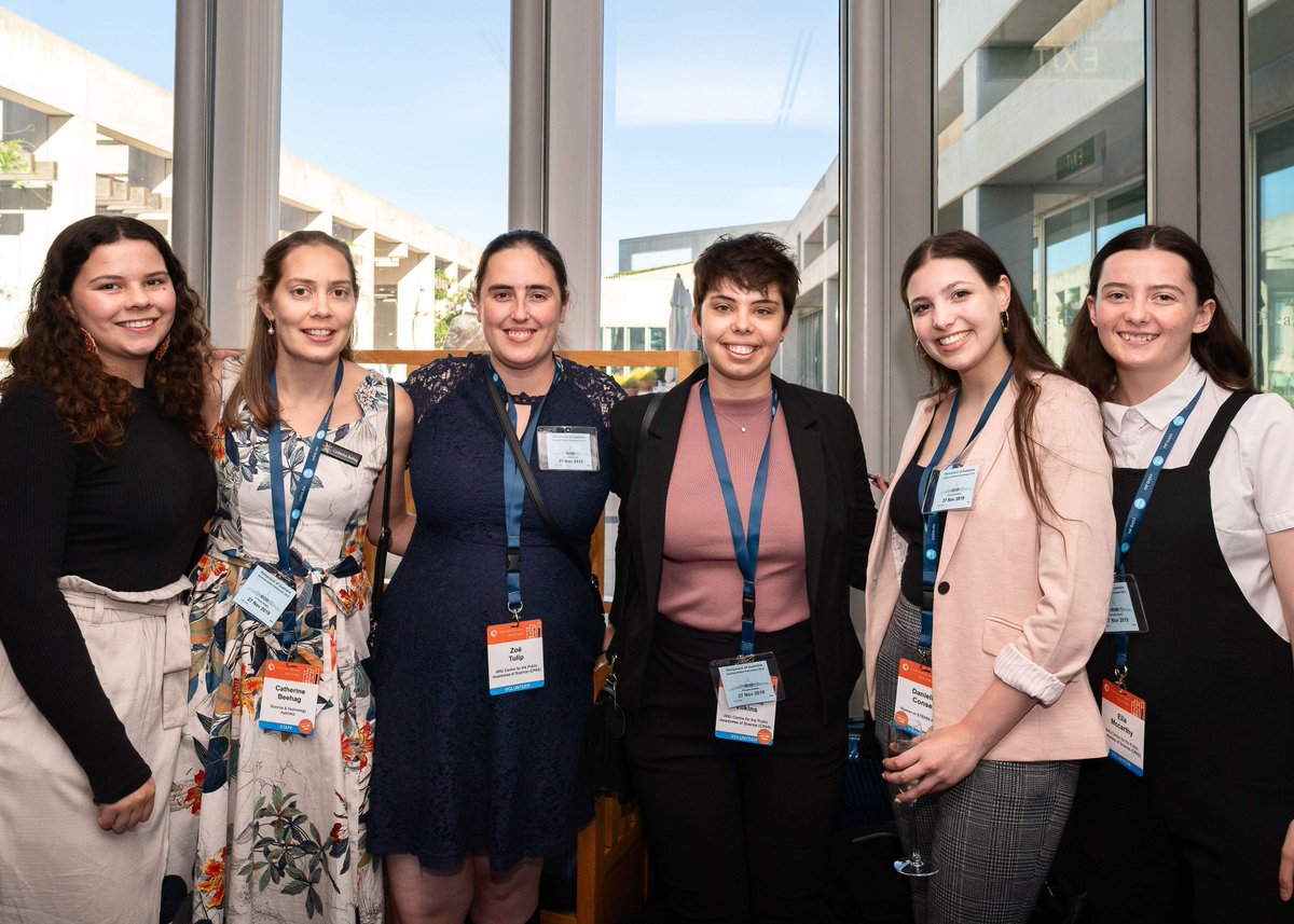 digitalzedling's tweet photo. Some of the lovely hard working folks I volunteered alongside during #smp2019 https://t.co/1o7WfJJwqS
