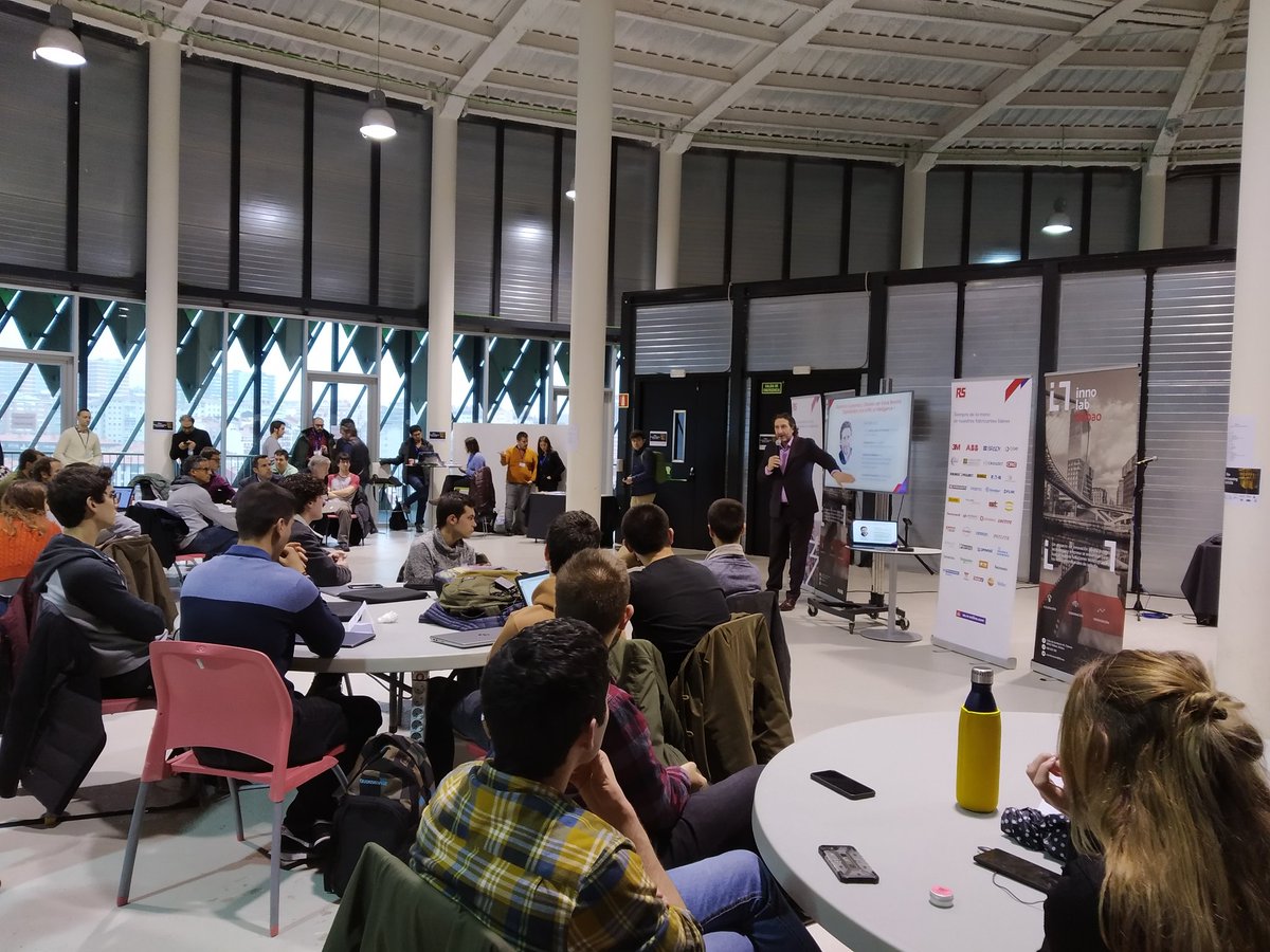 Un lujo contar con <a href="/JordiTarrida_RS/">Jordi Tarrida</a> de <a href="/RSComponents/">RS Components</a> en #QHackathonBilbao hablando de Qantum supremacy: Shareholder value beyond digitalization and artificial intelligence