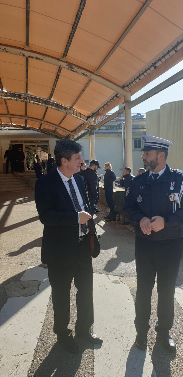 EricBouchite's tweet photo. J’étais présent Vendredi à la sortie de la dernière promotion de gardien de la paix de l’école de police de Nimes. https://t.co/Wr7TOGs9xb