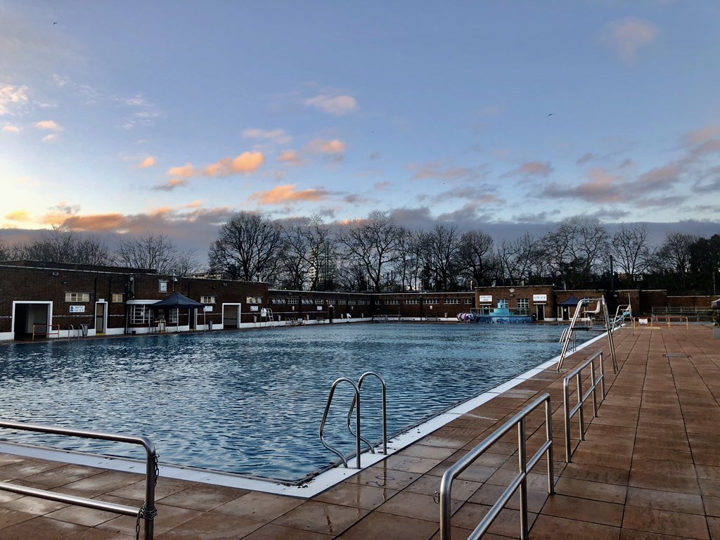 PositiveSpiritM's tweet image. Feeling so great after my cold swim in the lido! You feel in the body how good this is for you. Big release of endorphins too 💕 #coldswim #coldexposure #yogatherapy