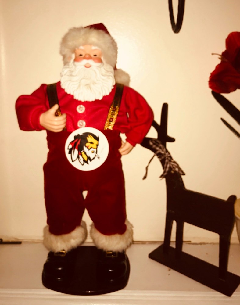 thegrasschief's tweet photo. Merry Chiefmas to GC Tribe from Santa Chief 📸 : Samantha

#NovemberContest #GrassChief #GrassChiefTribe #CannabisCommunity #CannabisCulture #Cannabis #CannabisPatient #Canada #CanadianCannabis #winter #Edibles #influencer #Indica #MedicalMarijuana #lifeofadventure #winterscene https://t.co/bc3PGgrBPq