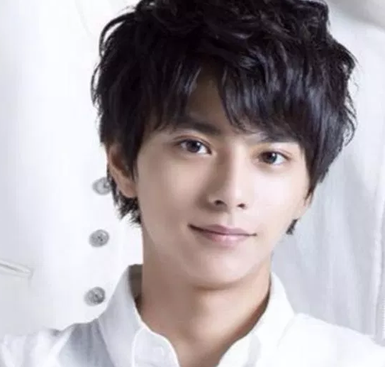 o_gikai's tweet photo. この中で誰が好き？

どこが魅力？
一言で推しのプレゼンよろしく✋

#山田涼介
#重岡大毅
#佐藤勝利
#平野紫耀

他に好きな人💖
議題に入れて欲しい推薦者がいたらリプください🎩 https://t.co/dmMF2jsi70