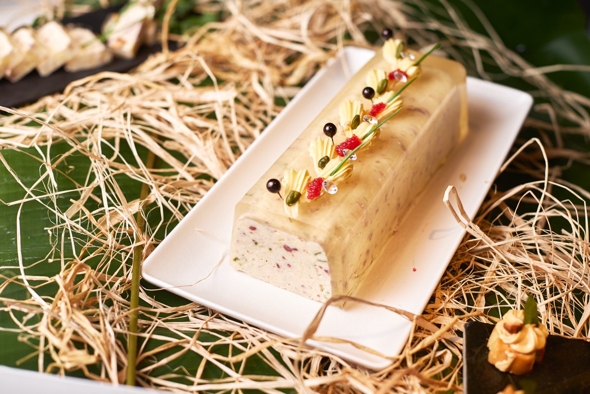 servicebymof's tweet photo. SERVICE A LA FRANCAISE is a French organization exporting talents of the "Meilleur Ouvrier de France"for trainings and implementation of projects worldwide.

Trainings are provided in 240 crafts, including Delicatessen. 

Email: marketing@servicealafrancaise.com https://t.co/n186qwjmpE