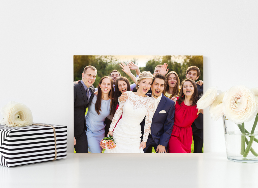 printiki's tweet photo. Christmas gift idea: A Canvas print! Unique and sure to stand out! 📸 #giftidea #canvas https://t.co/ByZ6YZy0Gj