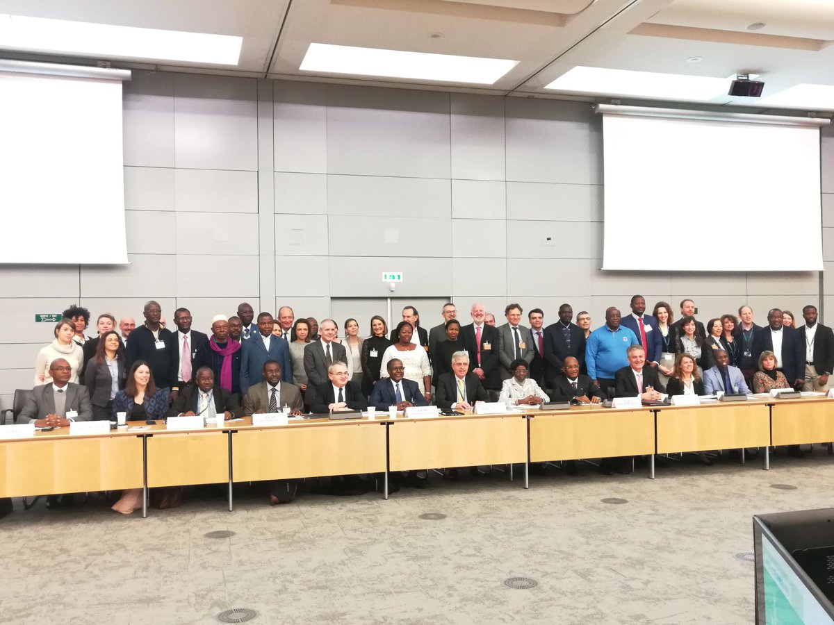 Ouverture de la 35e réunion du <a href="/RPCA_network/">RPCA</a> <a href="/CILSSinfos/">CILSS</a> au siège de l'<a href="/SWAC_OECD/">SWAC OECD</a> @OECD_Centre. Environ 9, 4 millions de personnes ont besoin d'assistance immédiate en octobre-décembre 2019 dans les 16 pays analysés de la région Sahel et Afrique de l'Ouest.