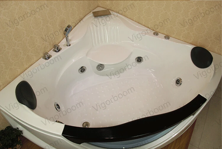 hellovicky_y's tweet image. Ghana whirlpool double massage corner bathroom bathtub with seat 
more views:lnkd.in/fk2SBpj
#bathroom #bathtub #sanitary #toilet #shower