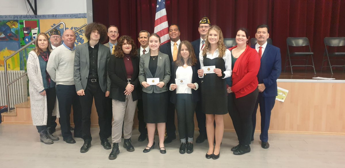 PostBe02's tweet image. Flanders Field Post BE02 2020 Oratorical Contest
Winner: Victoria Geehreng, a Junior from Brussels American High School. Thanks to the members who help make it happen Thomas Buckner, Morgan Buckner, Joe Wucik, Buddy Ruiz, Paul Geehreng.