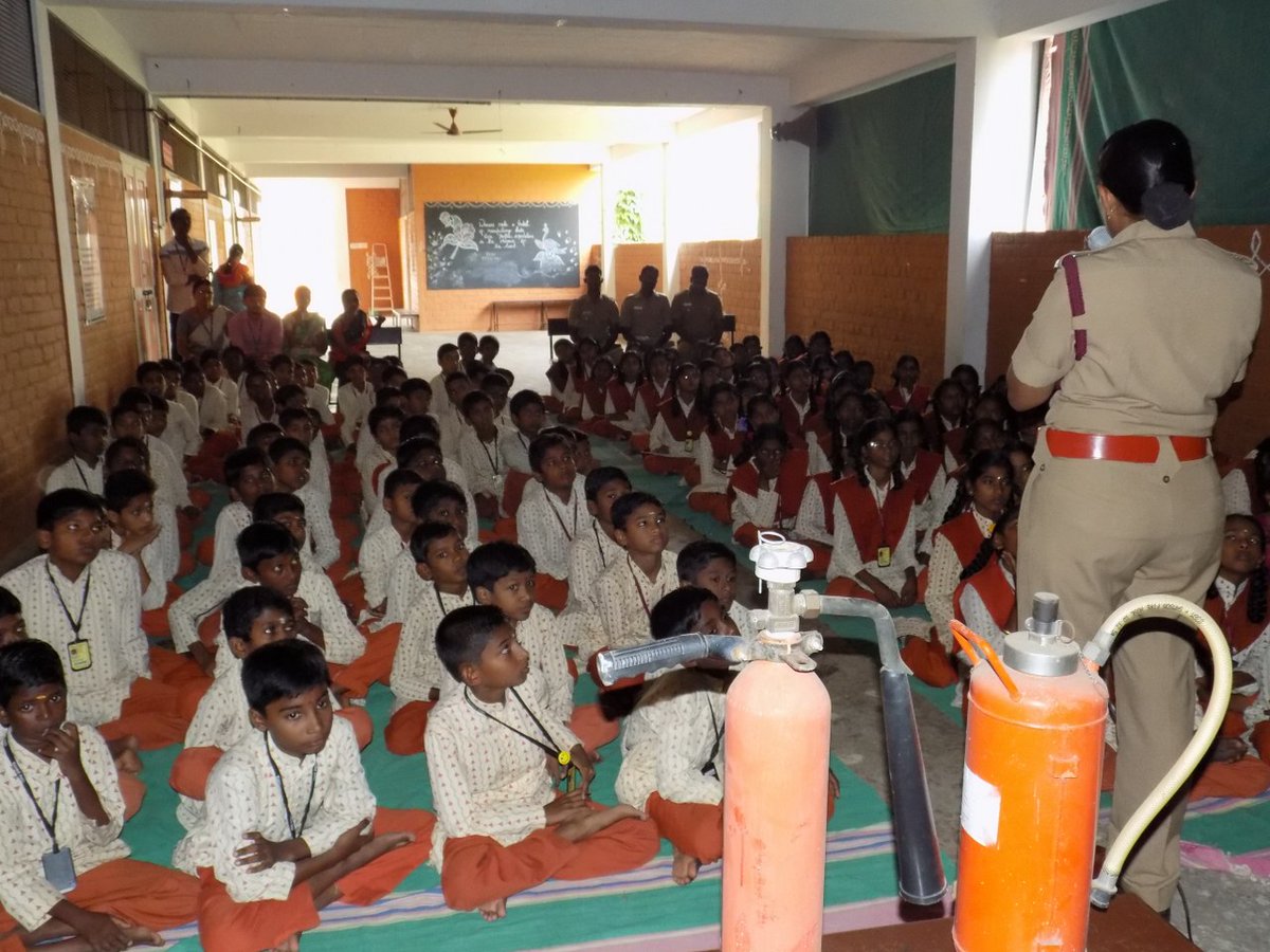 Isha Vidhya on Twitter: "Isha Vidhya Erode school had a fire drill program to educate students on the preventive measures to be taken during an emergency. . . #FireDrill #IshaVidhya #FireProtection #FireFighters #