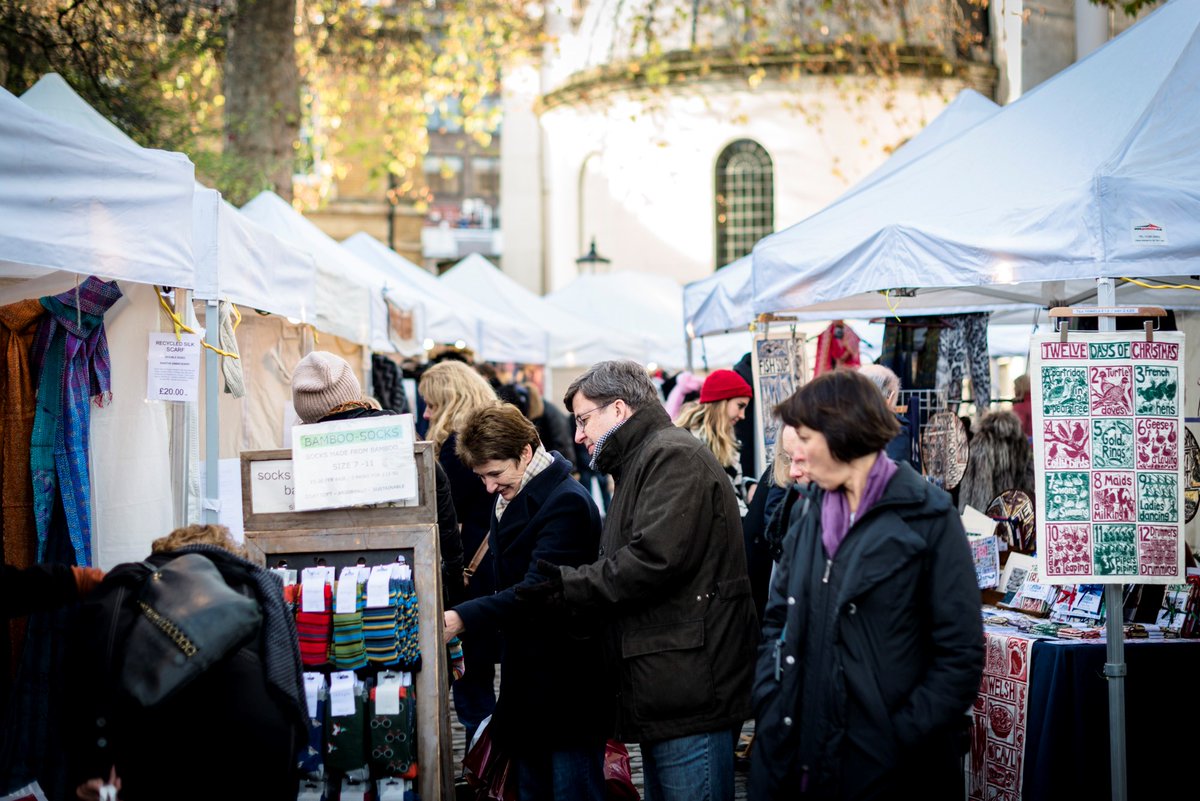 Cabbages & Frocks tweet media