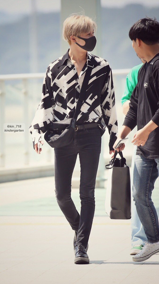 taemin day ❄️ Twitterren: "some of my favorite taemin airport fashion- a thread https://t.co/MkwMXI60zF" / Twitter