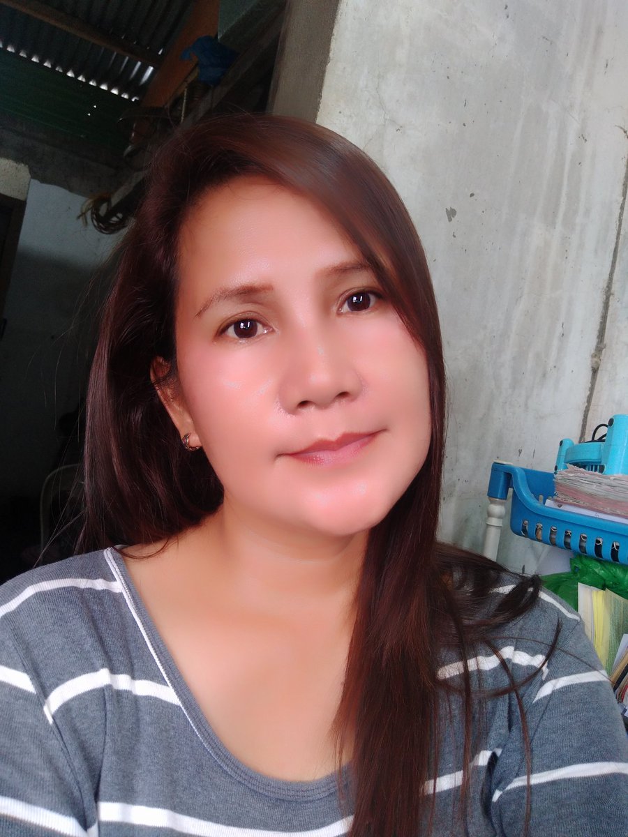 julz_albin's tweet photo. Minsan gusto m magselfie kapag bored ka.......😂😭😂hayz kalokha.......😁😁😁 https://t.co/44ADd2ebUV