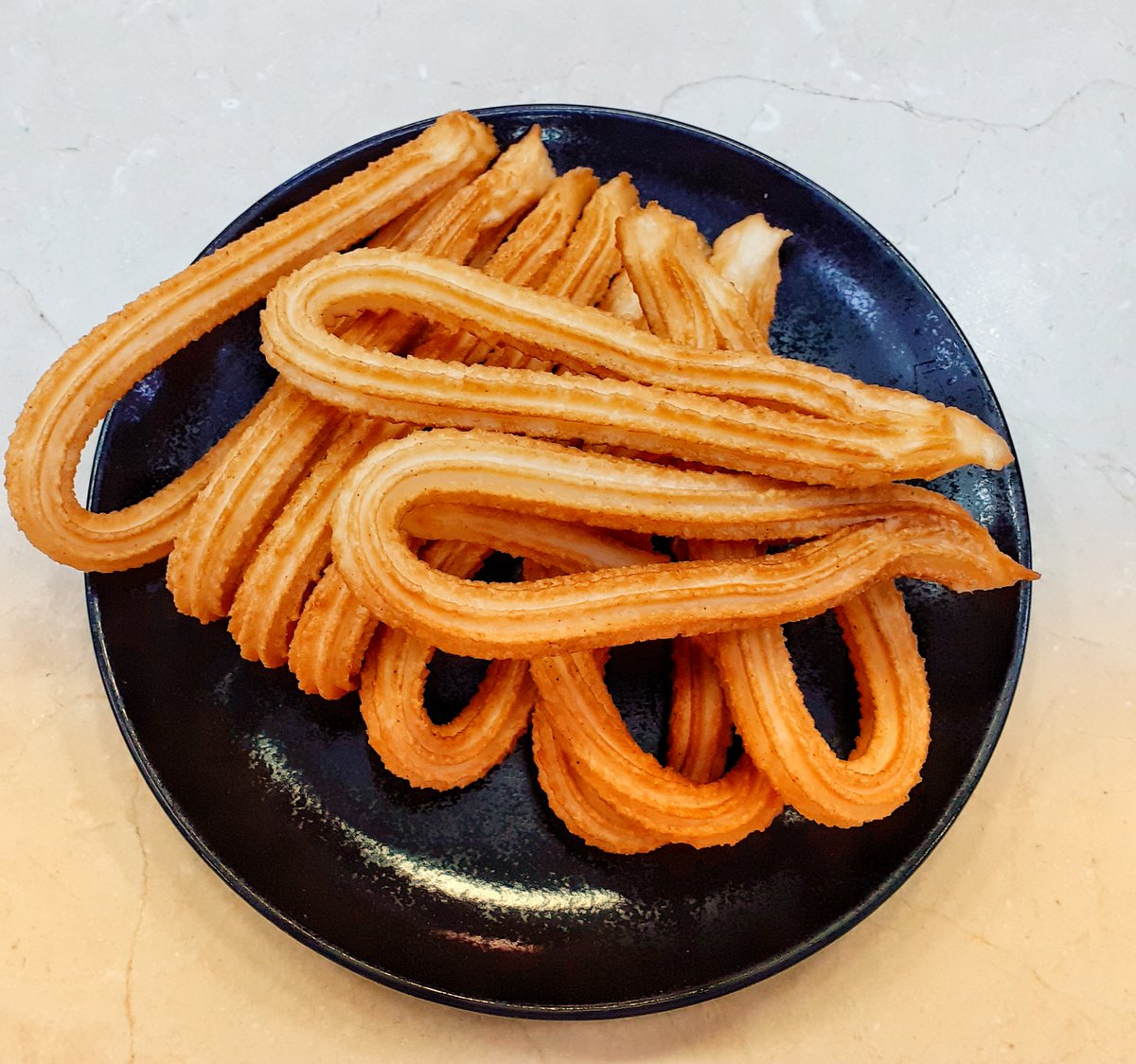 Aprovechando este puente, hemos disfrutado de un espectacular chocolate con churros en @Chocolatería1902. No dejéis de visitarlos si estáis o pasáis por Madrid 😋😋🔝🔝 #singluten #sinlactosa #sinhuevo #vegano