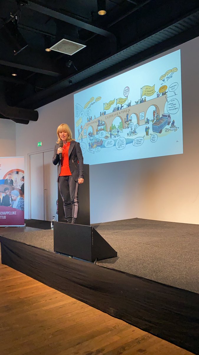 mdt_nl's tweet photo. Vandaag zijn voor de eerste keer alle MDT-organisaties bij elkaar om elkaar te ontmoeten en van elkaar te leren. #mdt #maatschappelijkediensttijd #ontmoeten https://t.co/WBF2rWu8HJ