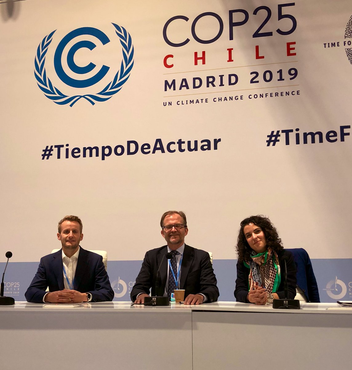 New from #COP25! Cities w/ bold climate policies &amp; tools for scaling startup &amp; corporate innovation can slash carbon emissions by an additional 35%, plus help create a $5 trillion market, according to new report from <a href="/c40cities/">C40 Cities</a> @LACIncubator <a href="/PwC_UK/">PwC UK</a> More: laci.org/cleantechcities