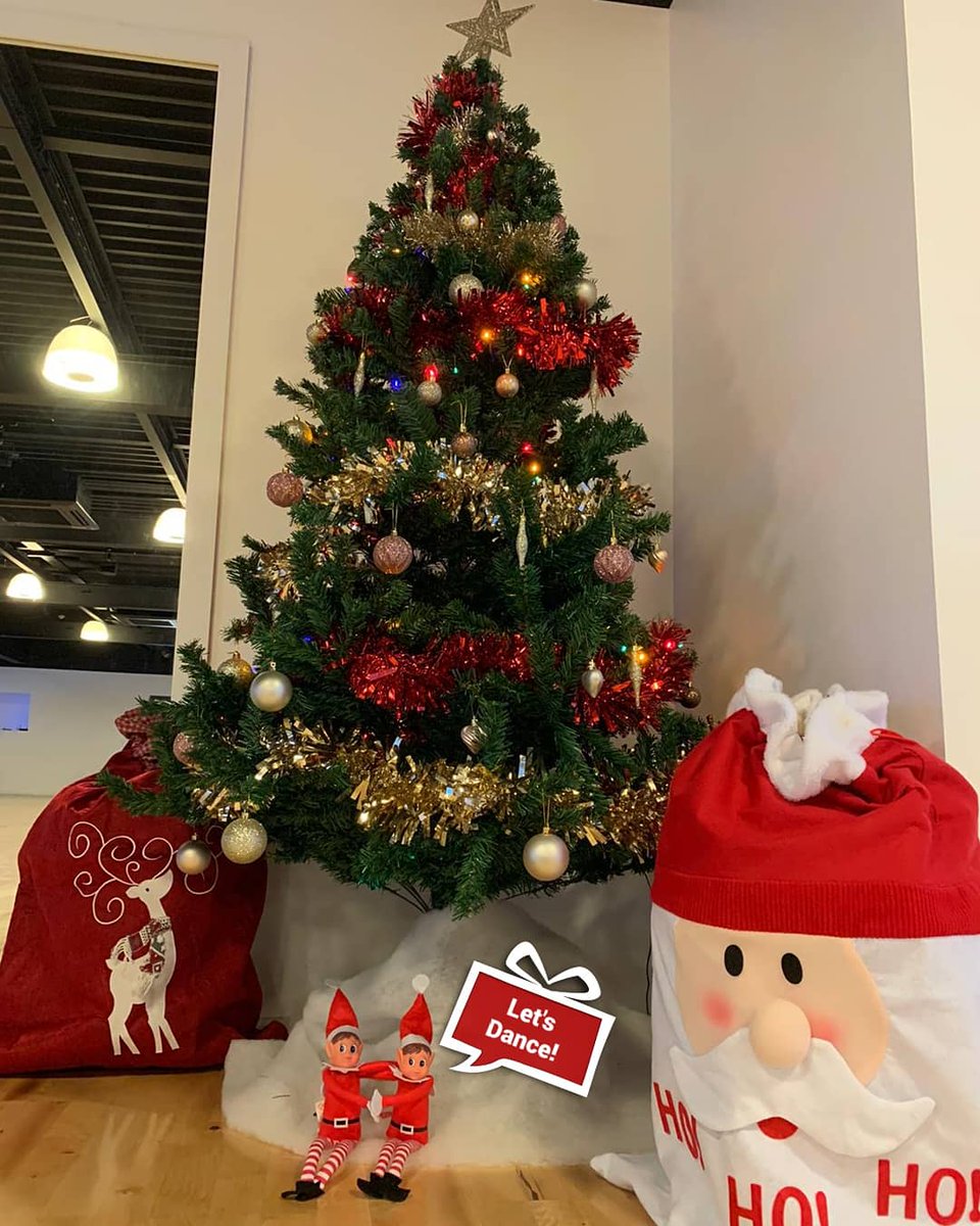 Well it looks like they've been watching Strictly semi finals over the weekend😄

Want to get into the Strictly spirit too❓ We run 4 Week Adult Ballroom &amp; Latin courses for ALL LEVELS ❄ 

Looking for a fun hobby or to meet new people and gain confidence - THIS IS FOR YOU❗