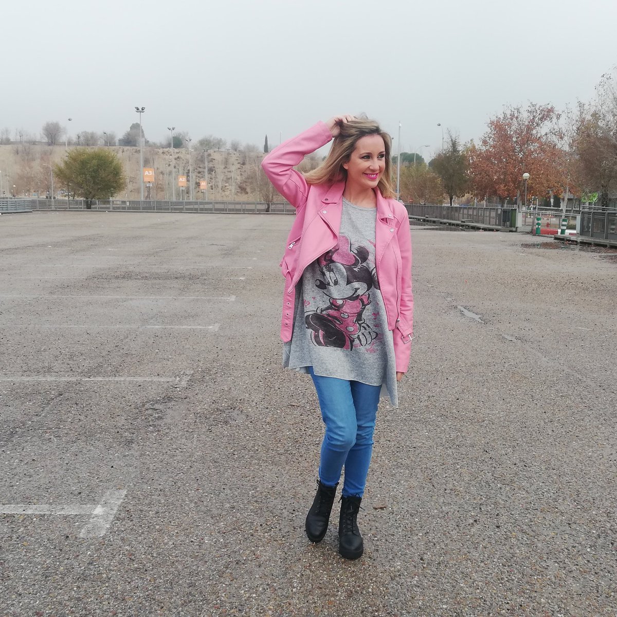 Hoy estaremos de jurado junto a mi compañero <a href="/davezulueta_/">Dave ۞</a> en <a href="/JuvenaliaIFEMA/">JUVENALIA-IFEMA</a> .