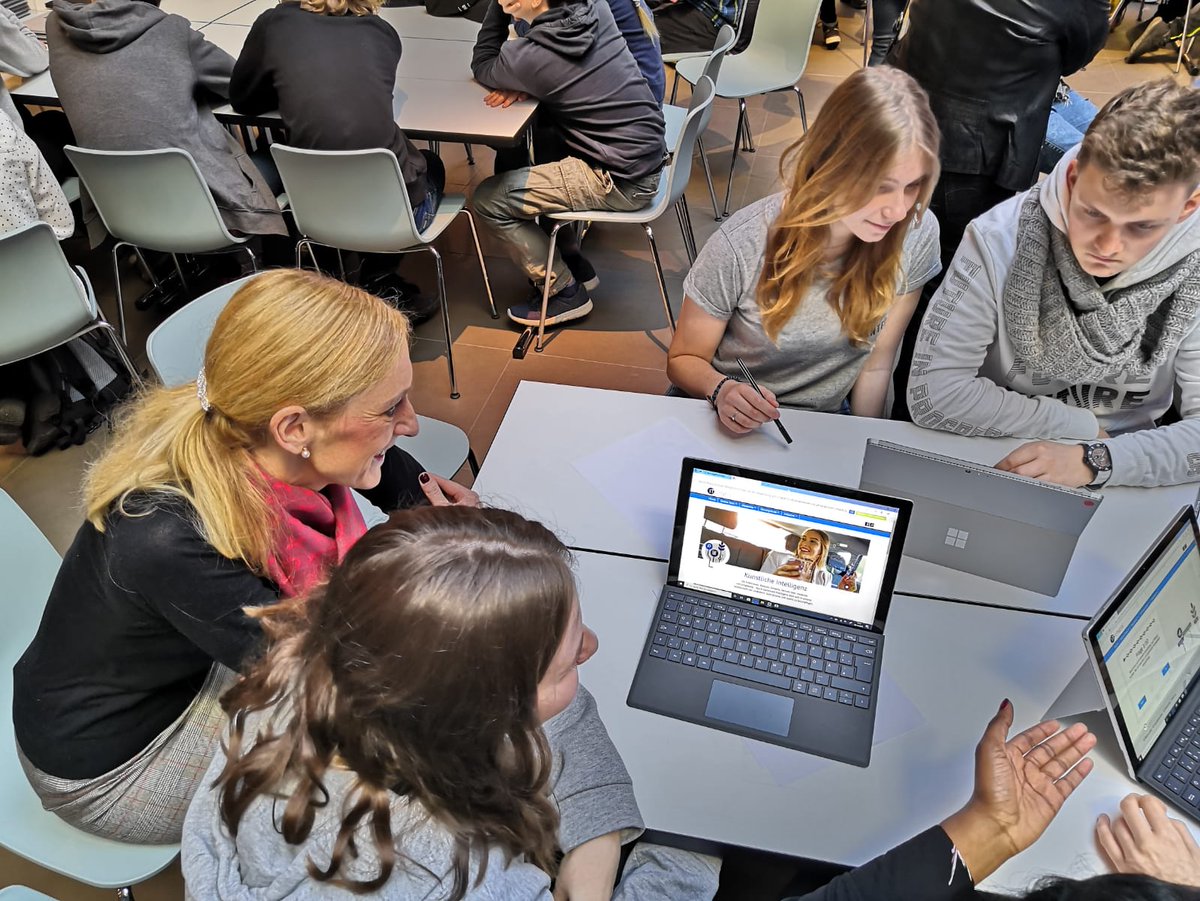 LehrerinLaempel's tweet photo. Today I am at the #hackathon of #CODEaffair 2019. Coding #AI together with pupils. Fun! #MicrosoftBerlin https://t.co/bwbrQvaJq3