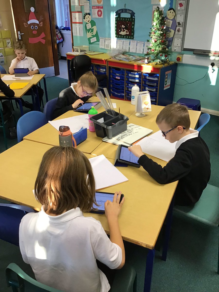 MissReillyIWBS's tweet image. Typing our stories today #digitallearning #applepages #MSword