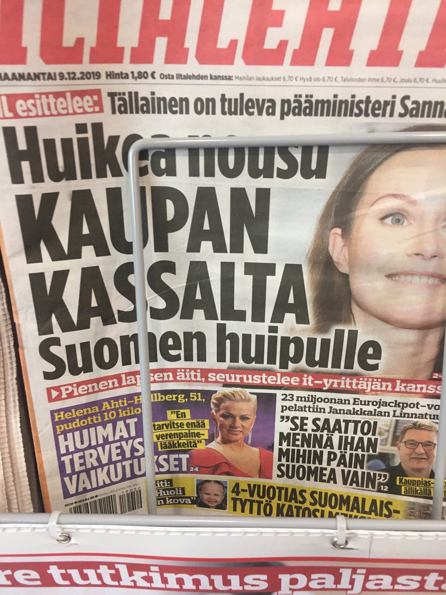 Sanna Marinin menestymistarinaa on päivitelty: kaupan kassalta pääministeriksi. Vähemmälle huomiolle on jäänyt Sirpa Paateron vielä ihmeellisempi selviytyminen: bussin alta kuntaministeriksi.

#SannaMarin #SirpaPaatero