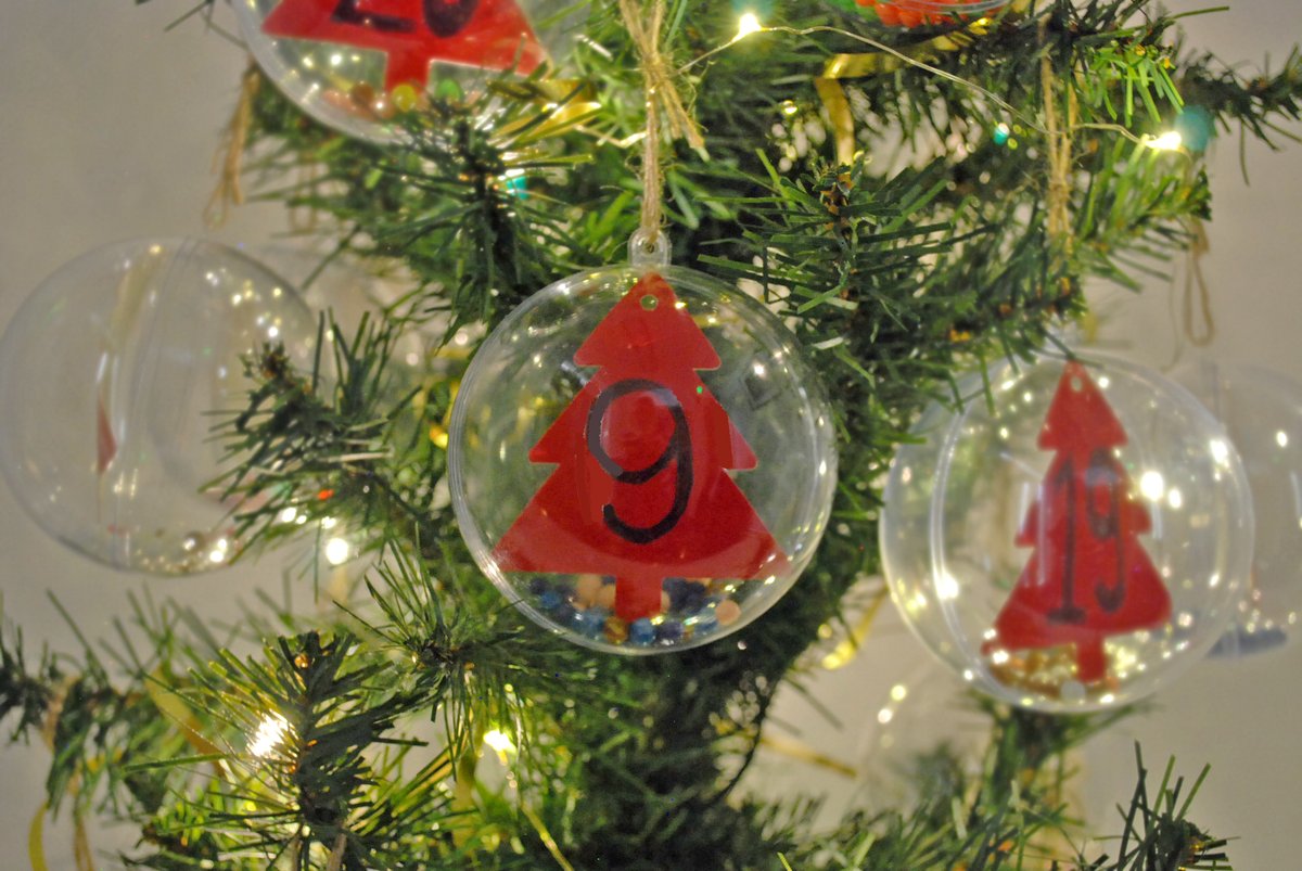 Aquabeadsuk's tweet photo. On the ninth day of Christmas my true love gave to me… the ninth bauble on our Christmas tree! 🎄

RT and FOLLOW us for the chance to #win a #prize! #competition #AquaBaubles https://t.co/Ik8QYwBq69