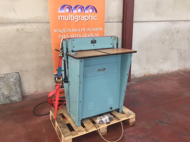 Multigraphic_SL's tweet image. Perforadora / Hendidora Eléctrica PERFORATING. Formato 61 cm. 1200€

#usedprintingmachine #usedprintingequipment #usedprintingpress #usedprintingmachinery #printing #printingpress