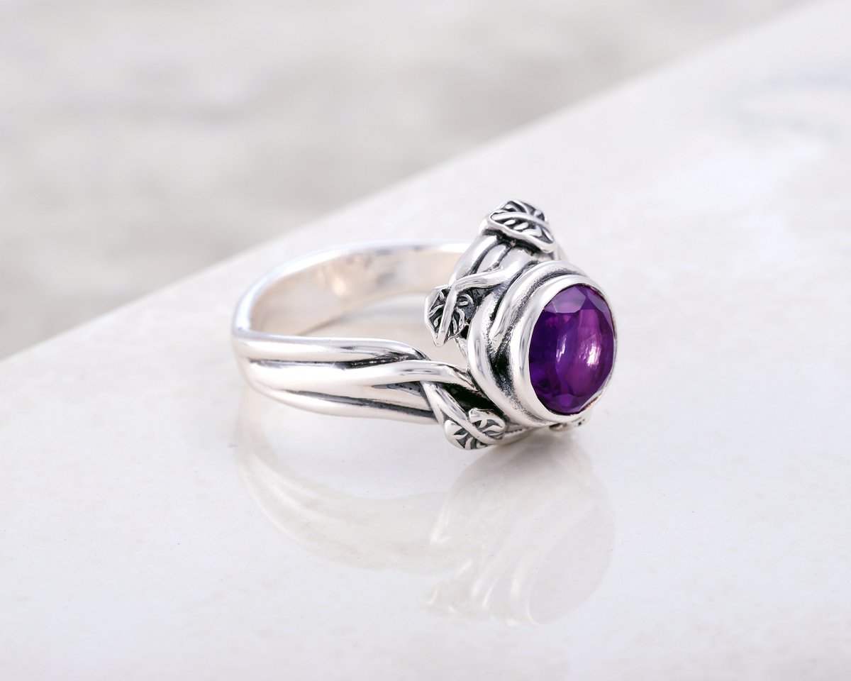pazcreations's tweet photo. Excited to share the latest addition to my #etsy shop: African Amethyst Ring - Sterling Silver Art Deco Cocktail Ring - Leaf And Vine Ring https://t.co/EDBVrgZSyz #jewelry #ring #purple 15% off our entire Etsy Store! https://t.co/MQ0PRGzk89