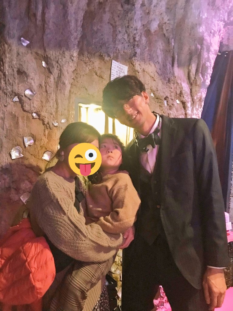 taeko0701's tweet image. あぁぁ～もぉTHREEMENロス💦
楽しみにしていた日は終わってしまえばあっという間😭
あの幸せな日に巻き戻しできないかなぁ✨🙏✨🙏
yoyoさんの笑顔ってなんか安心するんだよな～❤️完全なる癒し系？娘もガン見😂💕そして司会のSANTAさんはブレてしまった🤦‍♀️
#OSMAND #yoyo #THREEMEN