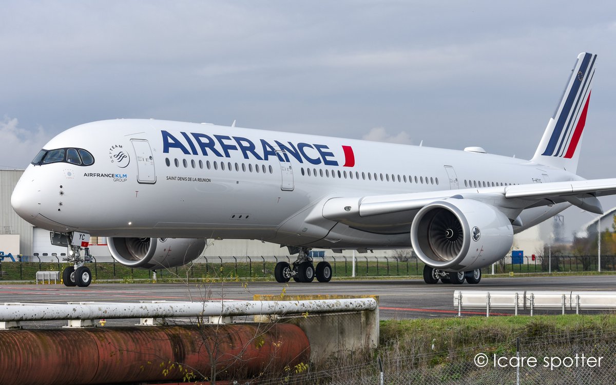 NunoSeletti's tweet photo. Delivery flight this Saturday of the 3rd @airfrance @Airbus #A350 , named "Saint-Denis de la RΓ©union" π«π·
#airfrance #Airbus #A350XWB #avgeek #planespotting #FHTYC https://t.co/GORPYMmdYR