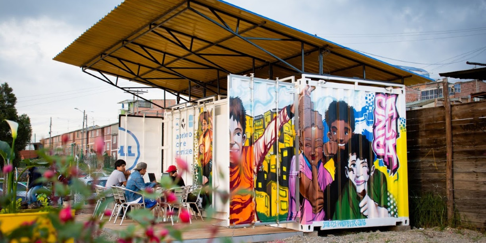 Unsere 20 Solar Learning Labs ermöglichen fast 17.000 Studenten Zugang zu digitaler Technologie. Bis 2030 sollen es gemeinsam mit <a href="/Computer_Aid/">Computer Aid</a> 100 werden! #ProgressMadeReal  dell.to/33YexkM