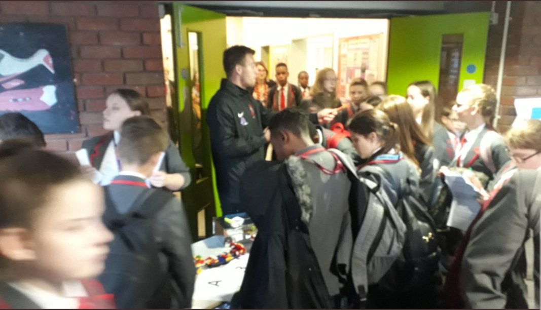 MoretonOpal tweet media