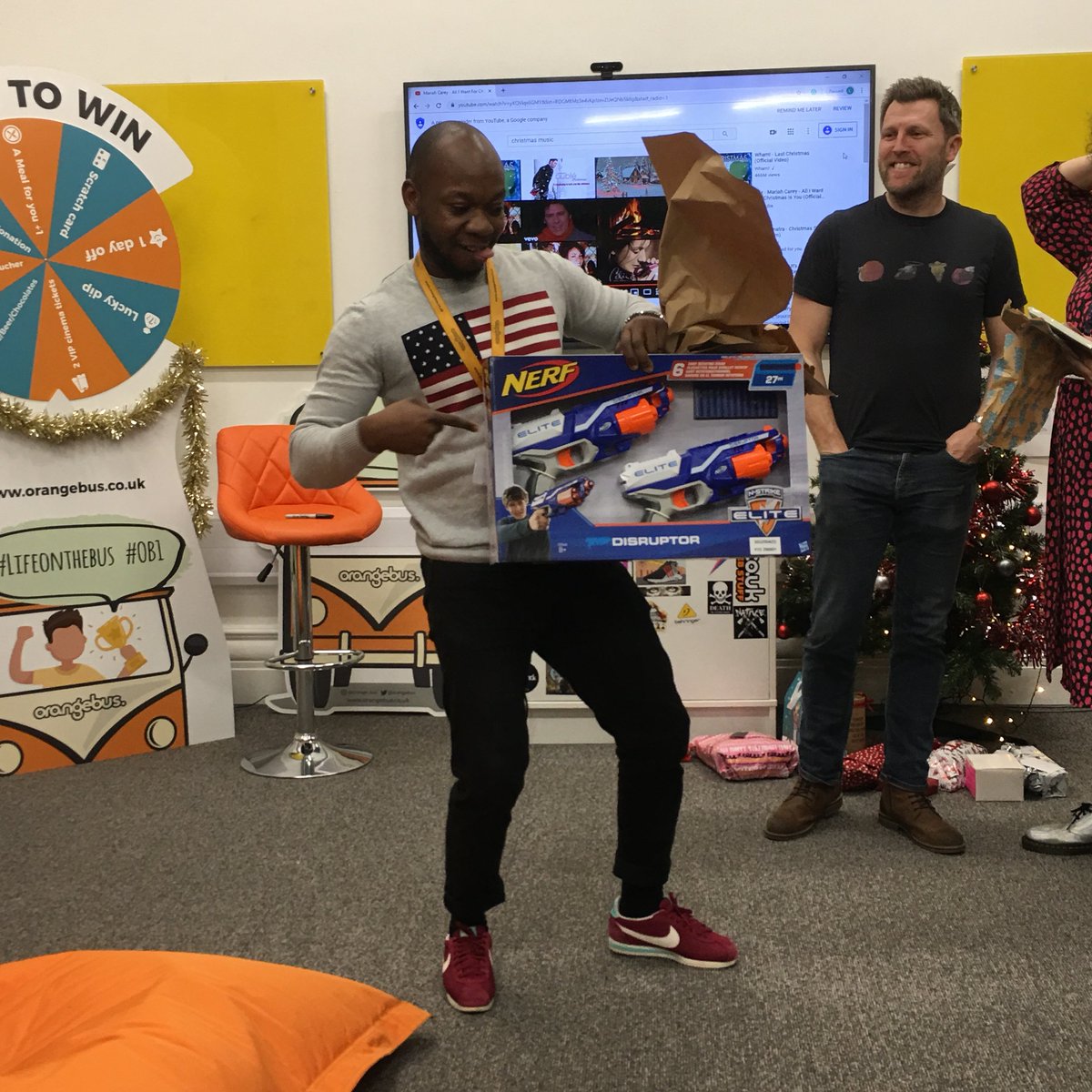 Orange Bus tweet media