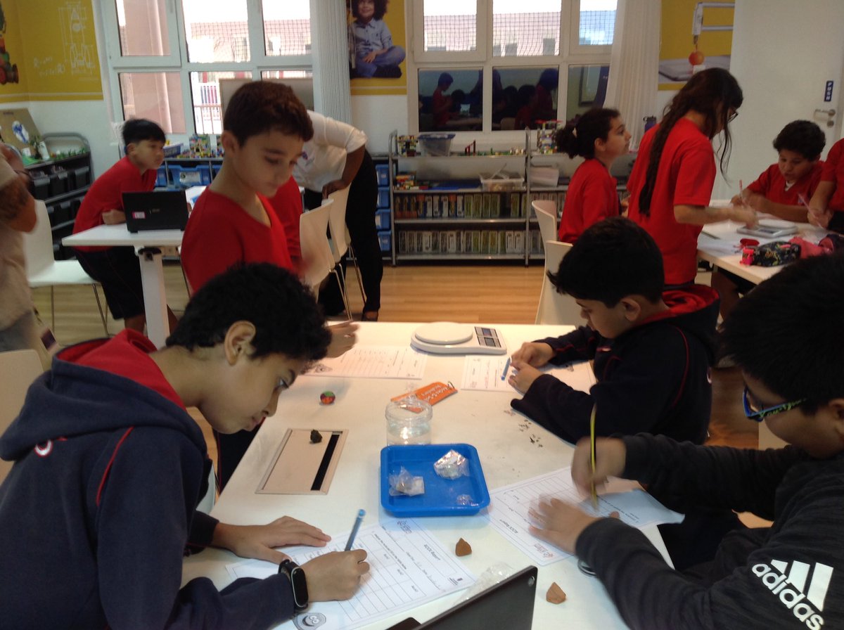 STEM | CAS Dubai tweet media